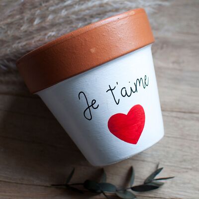 Terracotta pot cover / flower pot: I love you