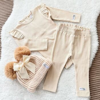 Legging à volants Hailey | Pantalon bébé Beige | Mai Mai | Vêtements de bébé 2