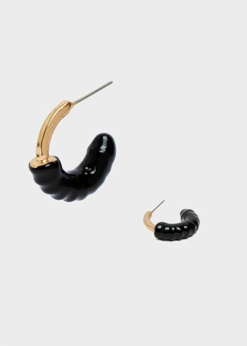 BOUCLES D'OREILLES CRÉOLES SHERI ÉMAIL NOIR 1