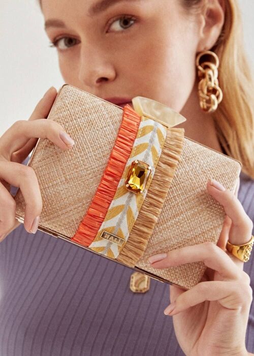 KASSY CLUTCH WITH FRINGES BEIGE