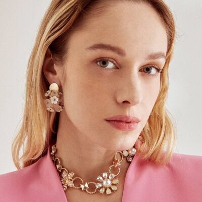 COLLAR DE ORO CON PERLAS FLORES Y CRISTALES