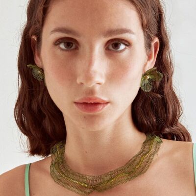 BRAIDED NECKLACE IN GREEN