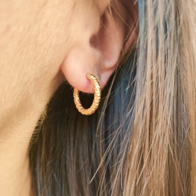 JUNON hoop earrings // Chiseled hoop earrings in gold stainless steel