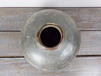 pot à eau en métal riveté indien vintage 8