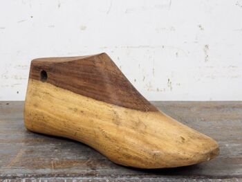 Forme de chaussure en bois vintage - Petit 9