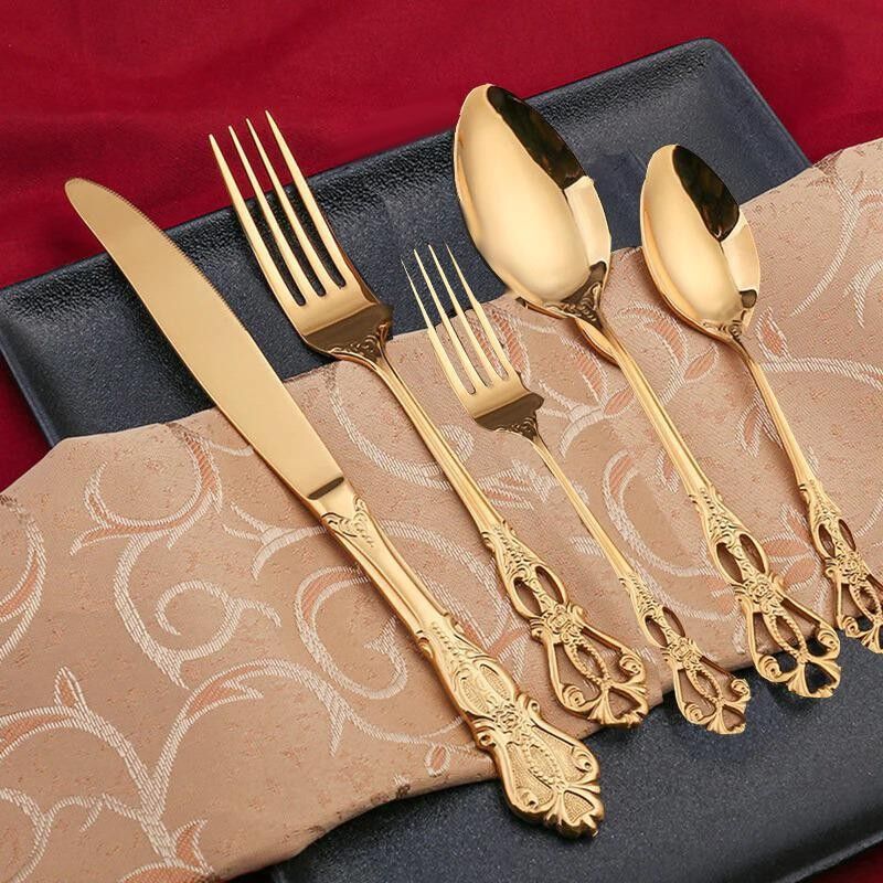Set di posate di lusso in oro 30 pezzi, set di posate in lega di acciaio inossidabile 18/10 per cucina raffinata, set di stoviglie con forchetta, cucchiaio, coltello con forchetta da dessert extra e coltello da dessert di Konigtum KOC-5269G