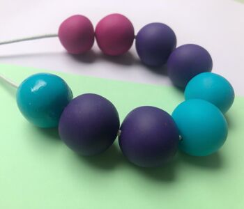 Collier de perles d'argile violet, rose et turquoise 6