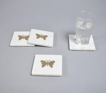 Dessous de verre en laiton et marbre incrustés de papillons (Ensemble de 4) 1