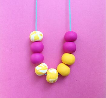 Collier tendance rose et jaune 1