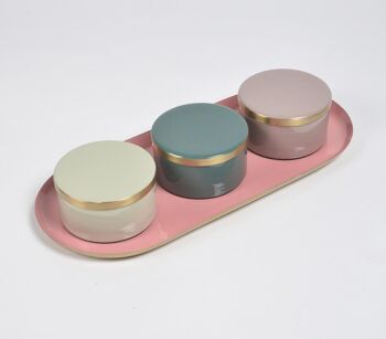 Plateau ovale en fer émaillé pastel avec 3 boîtes à snacks 3