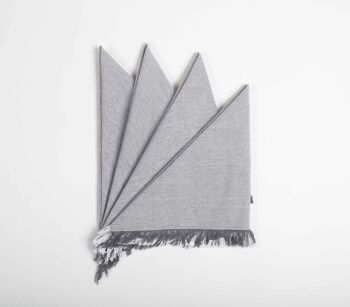 Serviettes de table en coton gris sourd (Ensemble de 4) 4