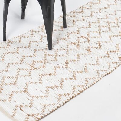 Tapis beige à chevrons en jute tissé à la main