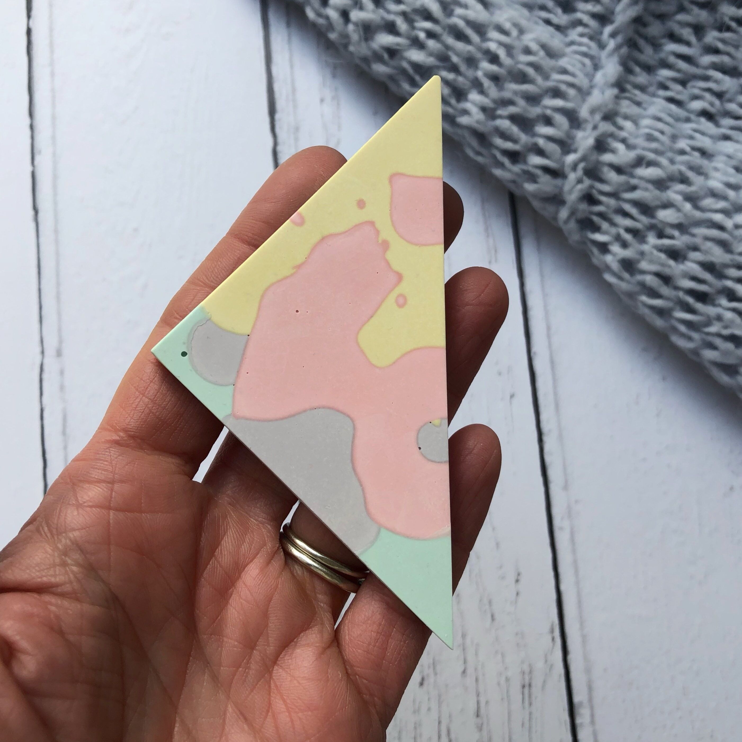 Pastel jesmonite brooch - MAXI