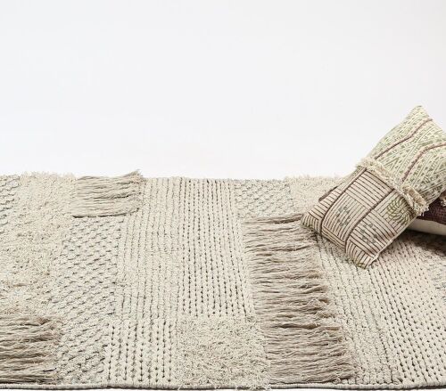 Neutral Woven rug with Tufts & Tassels