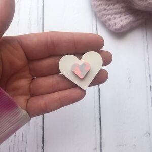 Broche jesmonite coeur lilas et rose