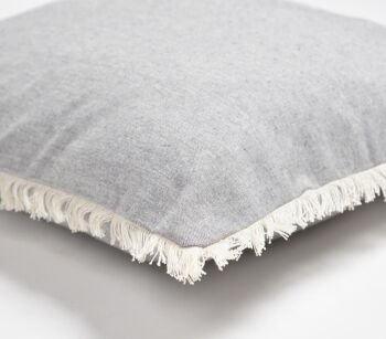 Housse de coussin tissée en chambray à franges solides(2) 2