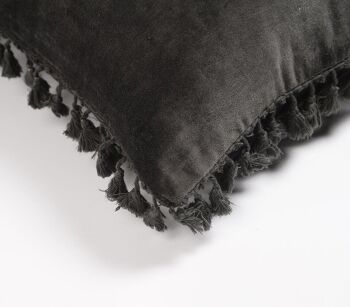 Housse de coussin en coton et velours uni avec bordure à franges, 18 x 18 pouces 2