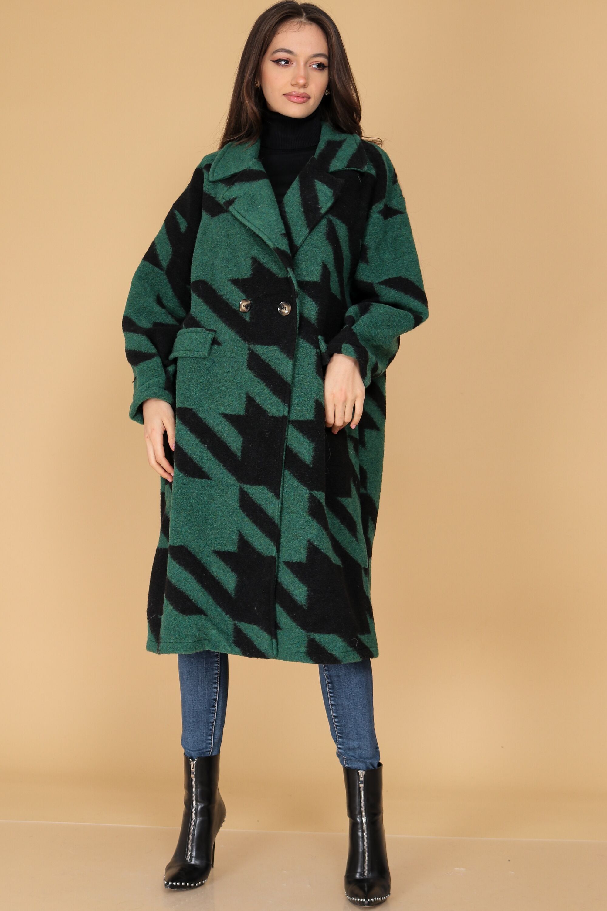 Cappotto in lana spazzolata con stampa a quadri verde e nera