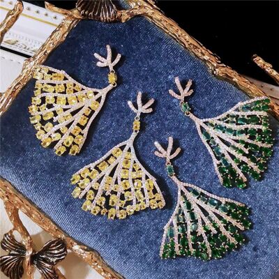 Grandes boucles d'oreilles pendantes scintillantes de style royal - Design corail