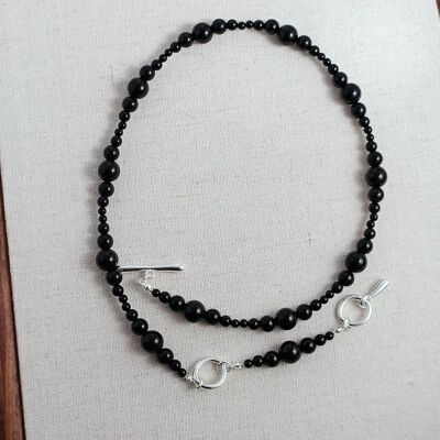 Minimalistische schwarze Onyx-Perlen-Halskette mit silbernem Verschluss