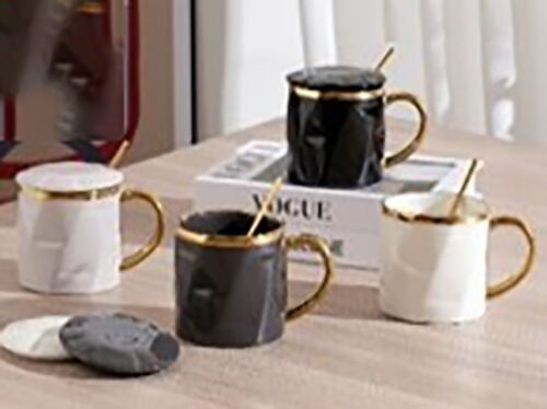 Ceramic mug with lid and spoon in 4 colors with gold details. LM-201