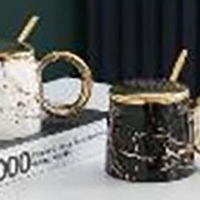 Mug en céramique avec couvercle et cuillère aspect marbre en 2 couleurs avec détails dorés. LM-202