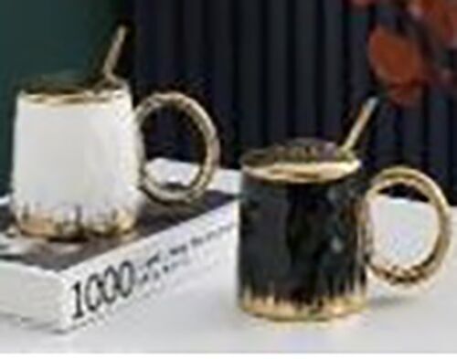 Ceramic mug with lid and spoon in 2 colors with gold details. LM-203