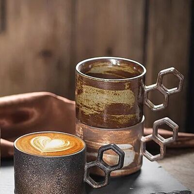 Taza de cerámica en 3 diseños de tonos tierra con asa especial MB-2715