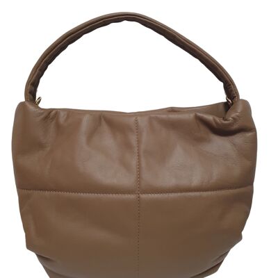 Cognac colored matelasseè leather bag