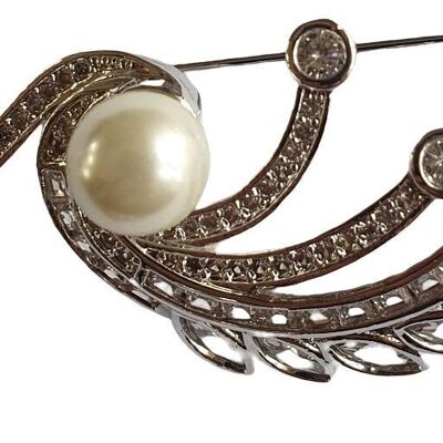 Rhodium brooch with zircons and pearl
