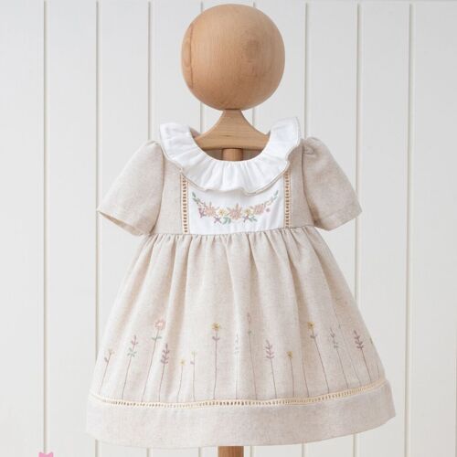 A Pck of Five Sizes Girl Natural Half Sleeve Linen Dress with Embrodried Chest