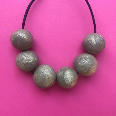 Collier scintillant doré