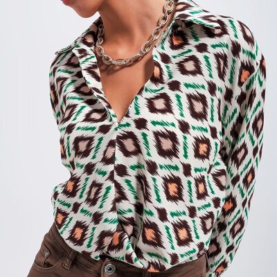 Camicia corta in verde con twist davanti