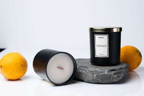 ORANGE SCENTED CANDLE (THE ARCHIVE COLLECTION)