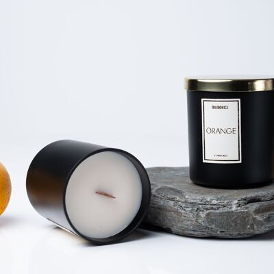 ORANGE SCENTED CANDLE (THE ARCHIVE COLLECTION)