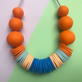 Collier tendance orange, pêche, bleu glacier et bleu royal 3