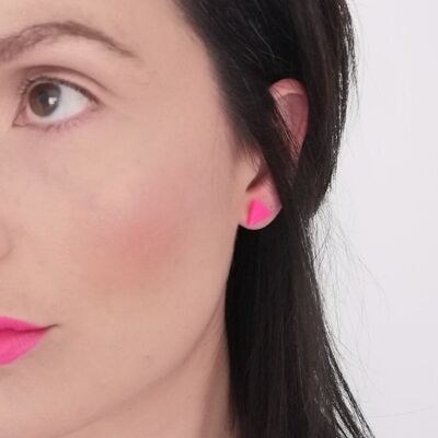 Boucles d'oreilles triangle rose fluo