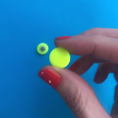 Neon yellow circle earrings