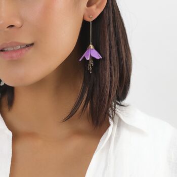 LES RADIEUSES- CLOCHETTE   boucles d'oreilles poussoir fleur de coco pendantes violettes 2