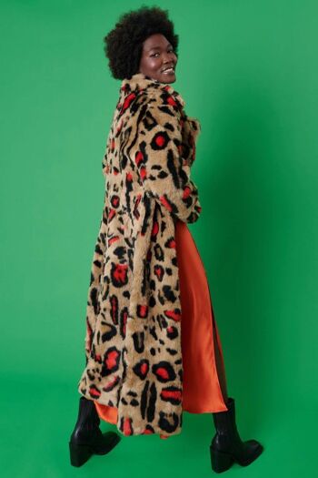Manteau long rouge en fausse fourrure à imprimé léopard 4