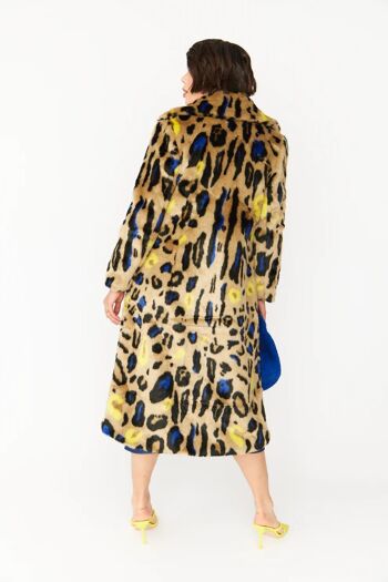 Manteau long bleu en fausse fourrure à imprimé léopard 4