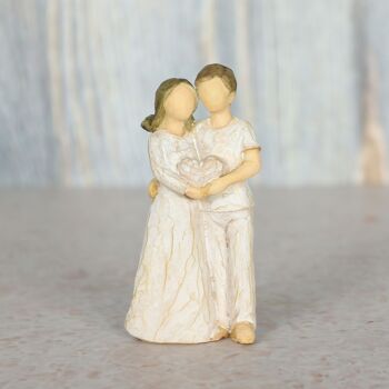 Figurine poly couple avec coeur, 4,5 x 3 x 8,5 cm, beige, 807428 2