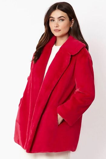 Manteau mi-long rose en fausse fourrure 2