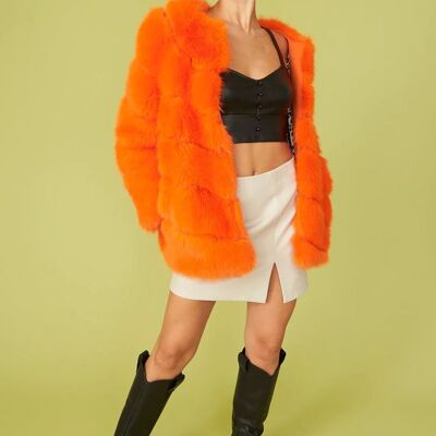 Manteau orange rayé en fausse fourrure Gaga