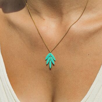 EXOTICA  collier feuille verte 2