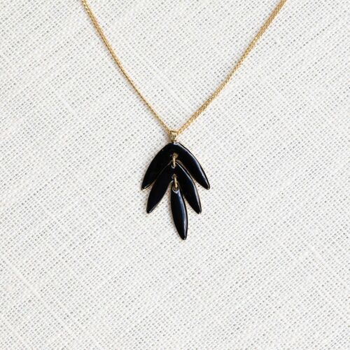 EXOTICA  collier feuille noire