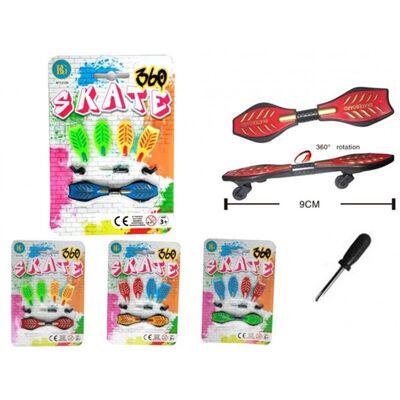 Blister Skateboard con Accessorio 9 Cm