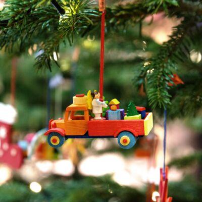 Trucks as tree decorations -3 different motifs-