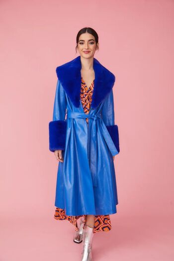 Trench bleu en simili cuir avec col et poignets en fausse fourrure 2