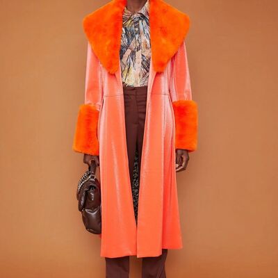 Trench-coat en faux suède orange avec col et poignets en fausse fourrure